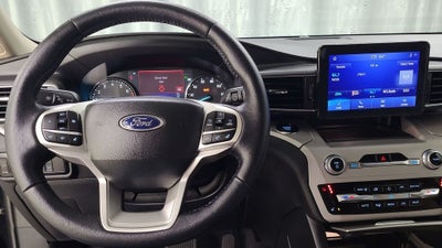 2023 Ford Explorer XLT 202a