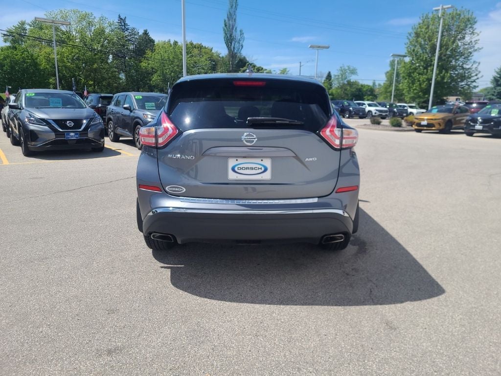 2017 Nissan Murano — detail view
